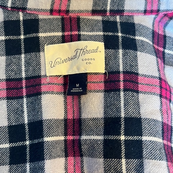 Flannel bundle - Picture 5 of 8
